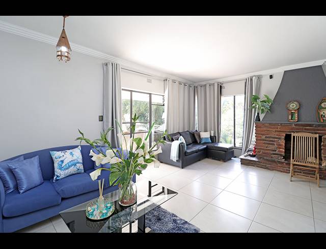 4 BEDROOM FREEHOLD FOR SALE IN SYDENHAM